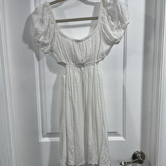 SO Eyelet Pattern Dress - Picture 7 of 8